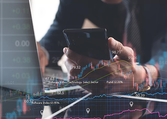 Dollar Higher Amid Strong ADP Data, US Rating Downgrade